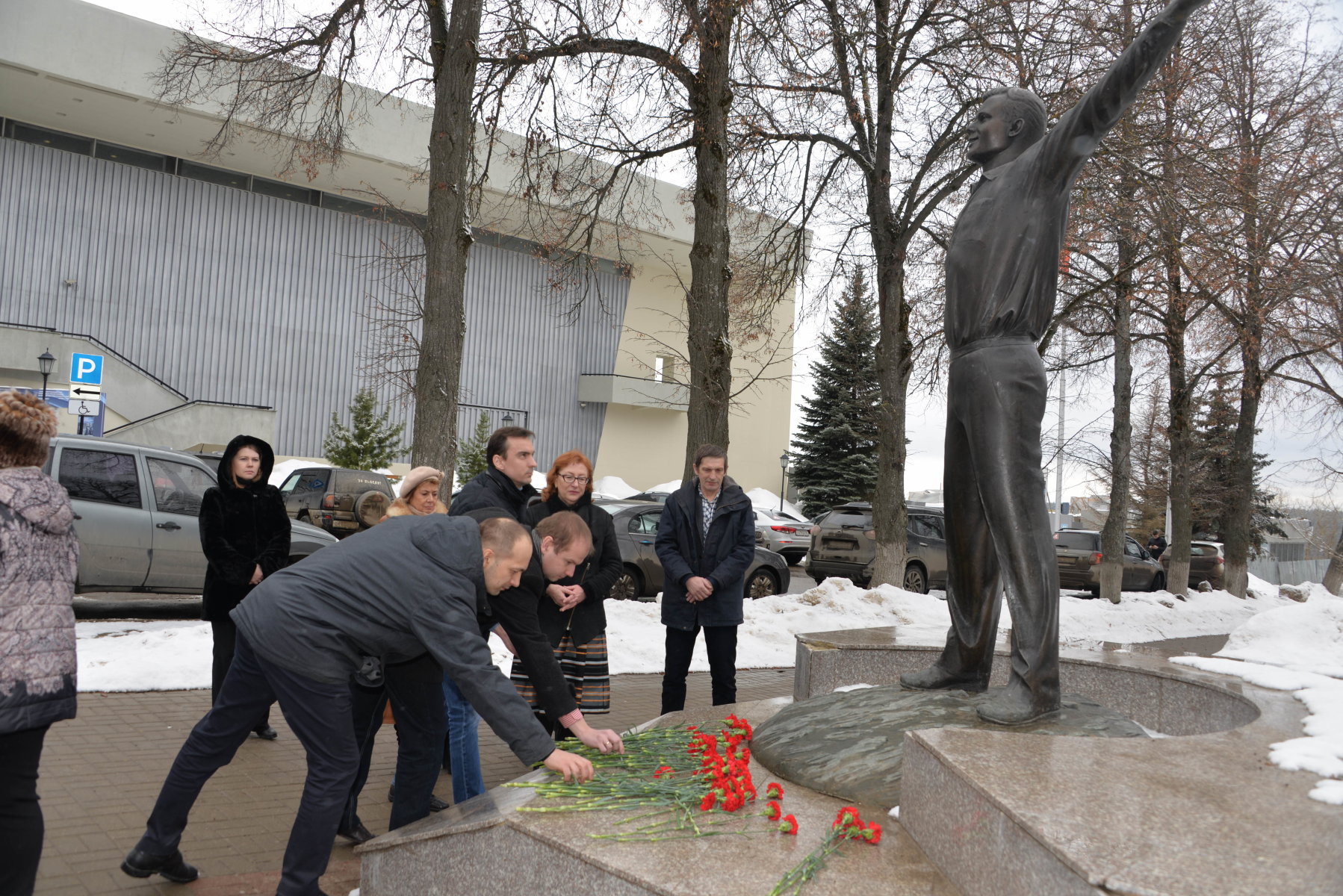 Где похоронили юрия соломина. Похороны Юрия Гагарина. Гагарин похороны. Похоронили Юрия Гагарина. Похороны Юрия Гагарина фото.