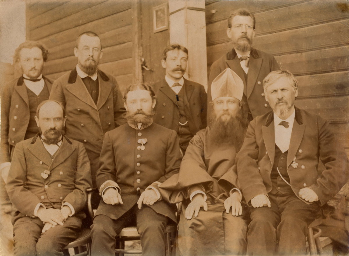 К.Э.Циолковский среди педагогов уездного училища (второй слева в верхнем ряду)