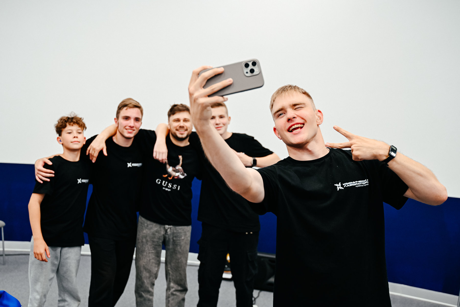 актер3